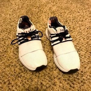 Women’s Under Armour Athletic Shoes 9.5